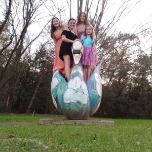 Meet your Posher, Isa